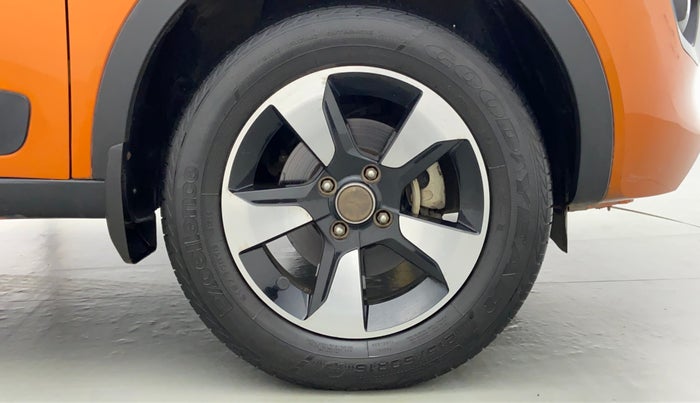 2018 Tata NEXON XZA+ 1.5, Diesel, Automatic, 19,363 km, Right Front Tyre