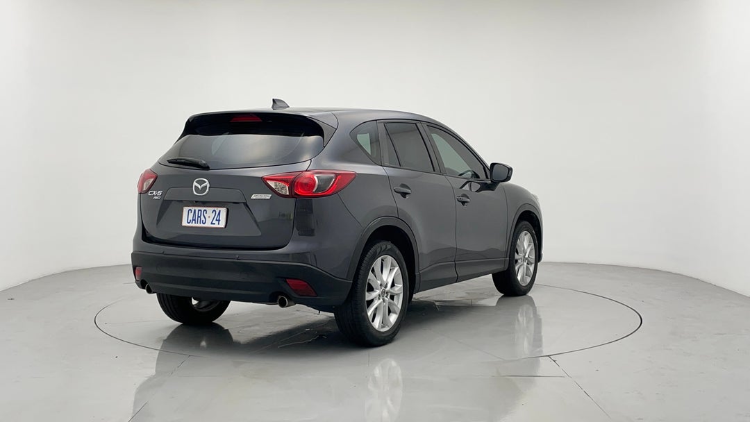 Right Back Diagonal (45- Degree) View