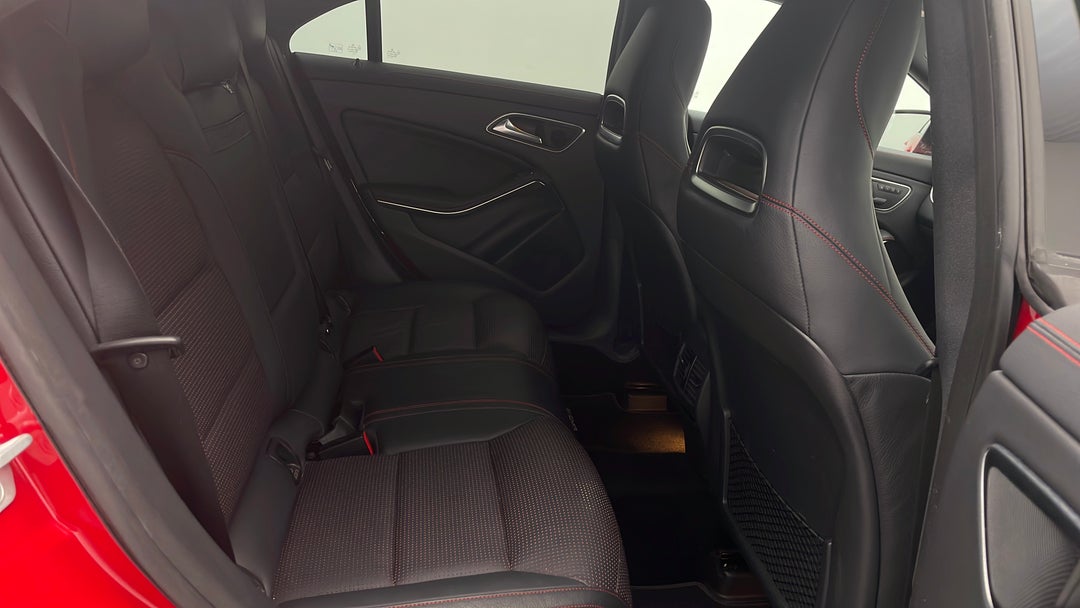 2014 Mercedes-benz CLA 200, Automatic, 44331 km, Right Side Rear Door Cabin View