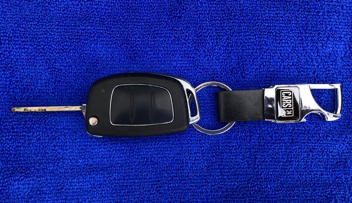 2015 Hyundai Xcent S 1.2 OPT, CNG, Manual, 93,675 km, Key Close Up