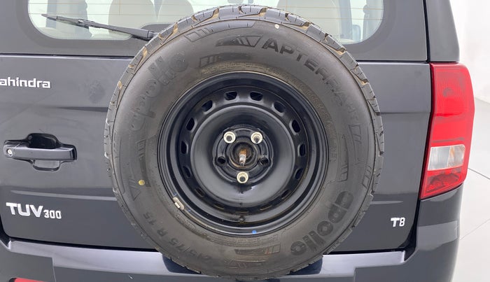2018 Mahindra TUV300 T8, Diesel, Manual, 26,289 km, Spare Tyre