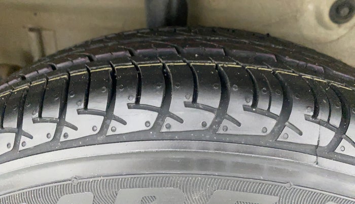 2018 Maruti Celerio ZXI AMT, Petrol, Automatic, 49,781 km, Right Rear Tyre Tread