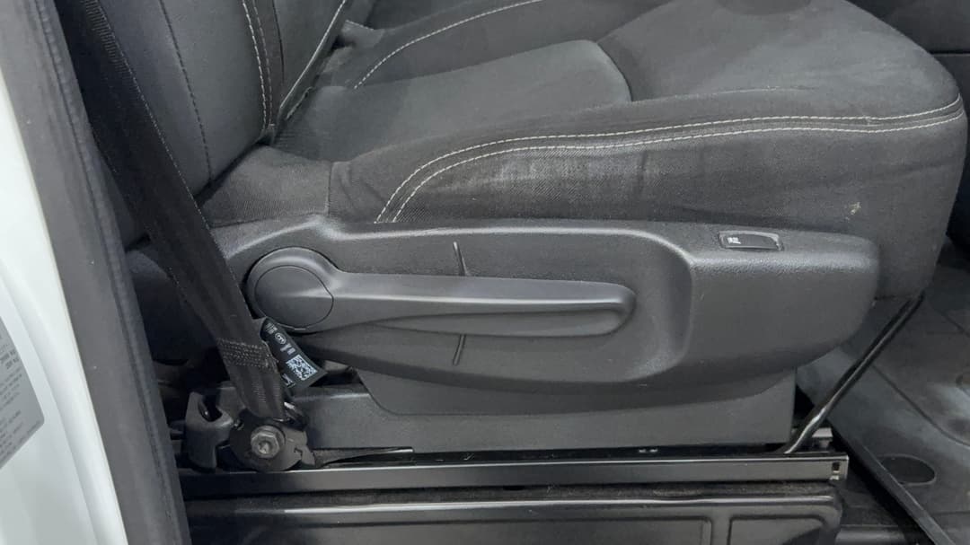 2021 Renault Trafic L2 Lwb Premium (125kw), Automatic, 69359 km, Drivers Side Adjustment Panel