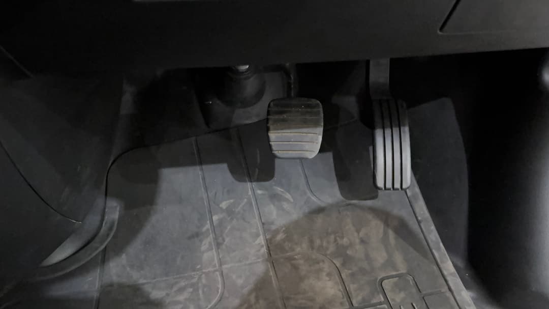 2021 Renault Trafic L2 Lwb Premium (125kw), Automatic, 69359 km, Pedals and Footmat
