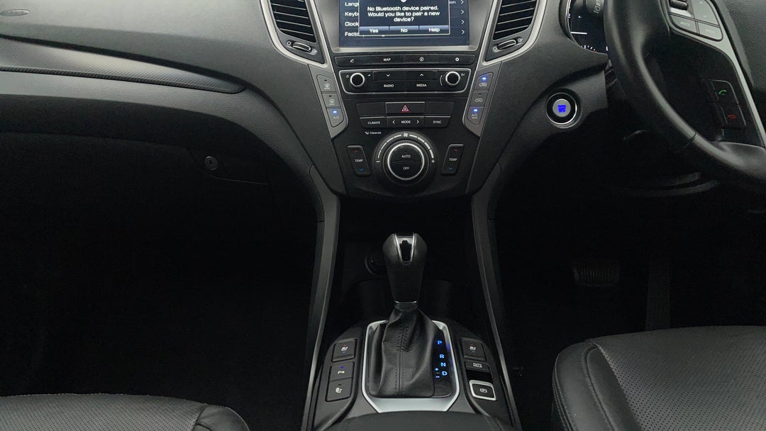 2015 Hyundai Santa Fe Highlander Crdi (4x4), Automatic, 140086 km, Center Console