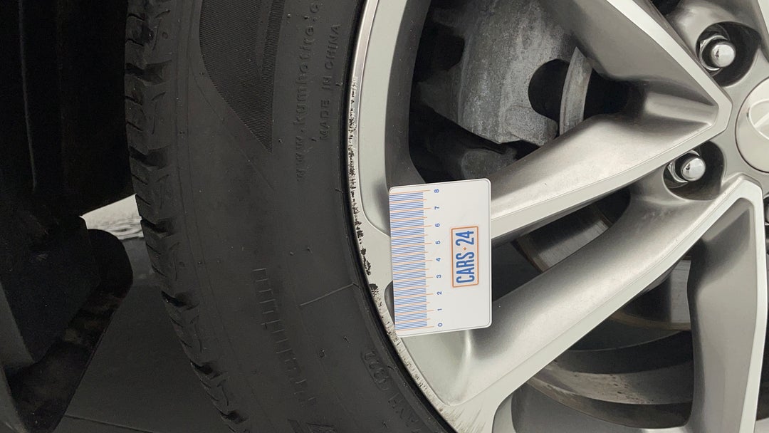 2015 Hyundai Santa Fe Highlander Crdi (4x4), Automatic, 140086 km, Wheels Rim Front RHS Gutter Rash