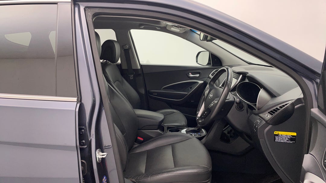 2015 Hyundai Santa Fe Highlander Crdi (4x4), Automatic, 140086 km, Right Side Front Door Cabin View