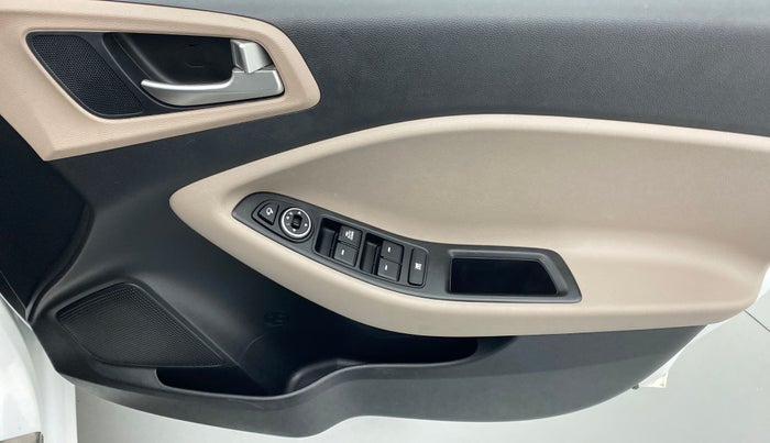 2020 Hyundai Elite i20 1.2 SPORTS PLUS VTVT, Petrol, Manual, 12,738 km, Driver Side Door Panels Control