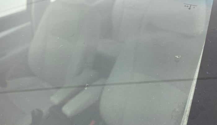 2018 Mahindra MARAZZO M8 7 STR, Diesel, Manual, 25,614 km, Front windshield - Minor spot on windshield