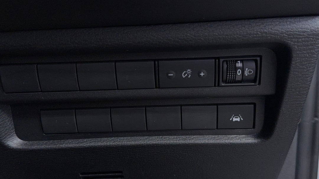 2024 Mitsubishi Outlander Es 5 Seat (2WD), Automatic, 49901 km, Utility Switches/Buttons