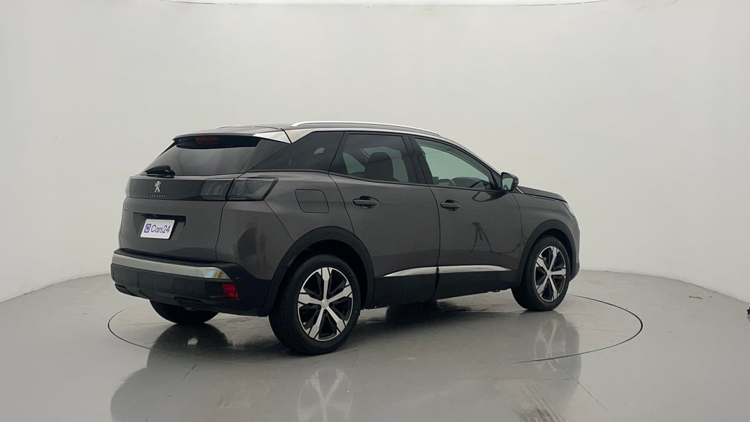 Right Back Diagonal (45- Degree) View