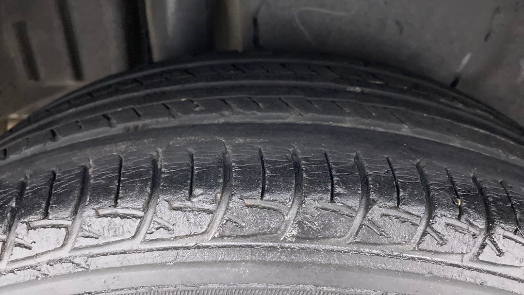 Right Rear Tyre Tread