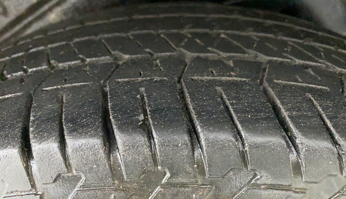 2020 Mahindra Scorpio S5, Diesel, Manual, 66,367 km, Left Rear Tyre Tread