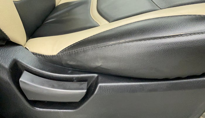 2020 Mahindra Scorpio S5, Diesel, Manual, 66,367 km, Driver Side Adjustment Panel