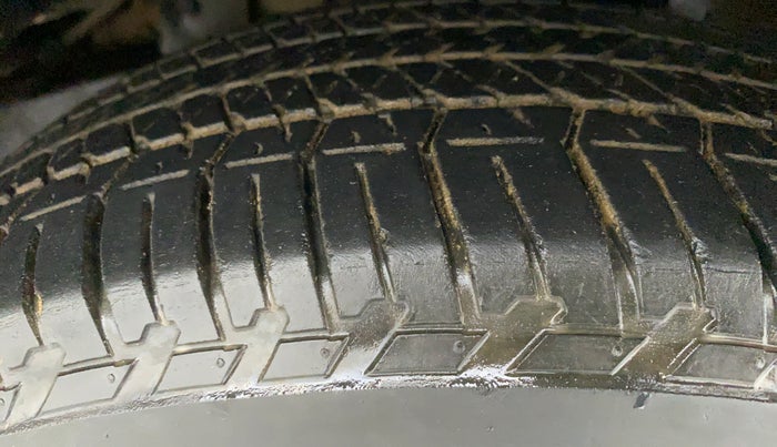 2020 Mahindra Scorpio S5, Diesel, Manual, 66,367 km, Right Front Tyre Tread