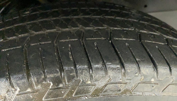 2020 Mahindra Scorpio S5, Diesel, Manual, 66,367 km, Left Front Tyre Tread