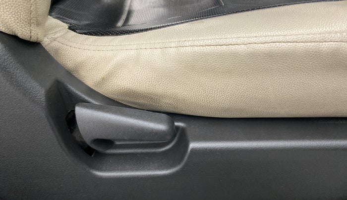 2016 Maruti Wagon R 1.0 VXI AMT, Petrol, Automatic, 57,286 km, Driver Side Adjustment Panel