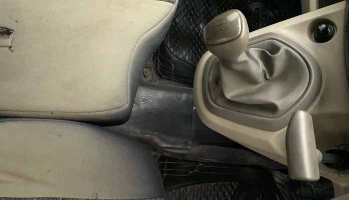 2015 Datsun Go Plus T, Petrol, Manual, 25,483 km, Gear Lever
