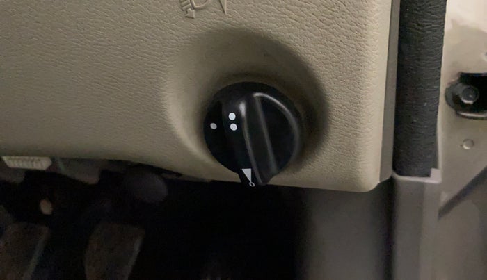 2015 Datsun Go Plus T, Petrol, Manual, 25,483 km, Dashboard - Headlight height adjustment not working