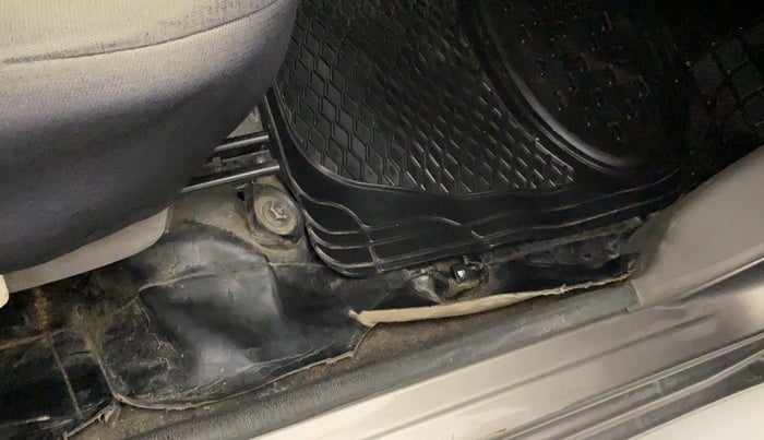 2015 Datsun Go Plus T, Petrol, Manual, 25,483 km, Flooring - Carpet is minor damage