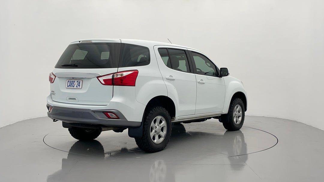 Right Back Diagonal (45- Degree) View