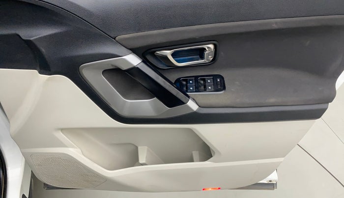 2021 Tata Safari XT PLUS, Diesel, Manual, 43,399 km, Driver Side Door Panels Control