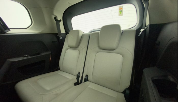 2021 Tata Safari XT PLUS, Diesel, Manual, 43,399 km, Third Seat Row ( optional )
