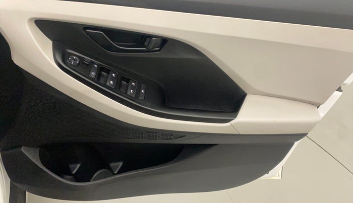 2022 Hyundai Creta EX 1.5 PETROL, Petrol, Manual, 16,529 km, Driver Side Door Panels Control