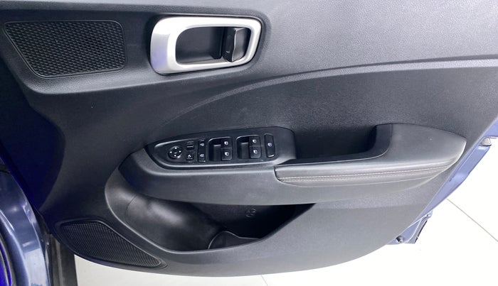 2019 Hyundai VENUE SX(O) CRDi, Diesel, Manual, 85,328 km, Driver Side Door Panels Control