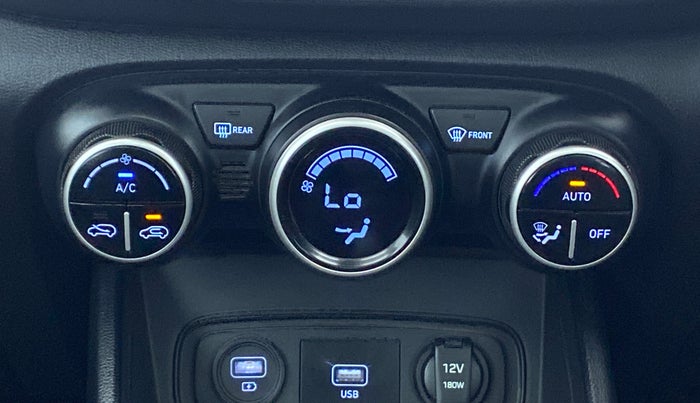 2019 Hyundai VENUE SX(O) CRDi, Diesel, Manual, 85,328 km, Automatic Climate Control