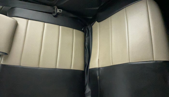 2012 Maruti Wagon R 1.0 LXI, Petrol, Manual, 41,128 km, Second-row left seat - Cover slightly torn