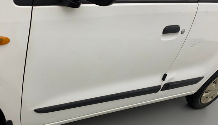 2012 Maruti Wagon R 1.0 LXI, Petrol, Manual, 41,128 km, Front passenger door - Slightly dented