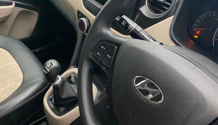 2019 Hyundai Grand i10 SPORTZ 1.2 KAPPA VTVT, Petrol, Manual, 16,561 km, Steering wheel - Sound system control not functional