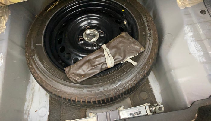 2015 Honda City 1.5L I-VTEC V MT, Petrol, Manual, 92,210 km, Dicky (Boot door) - Tool missing