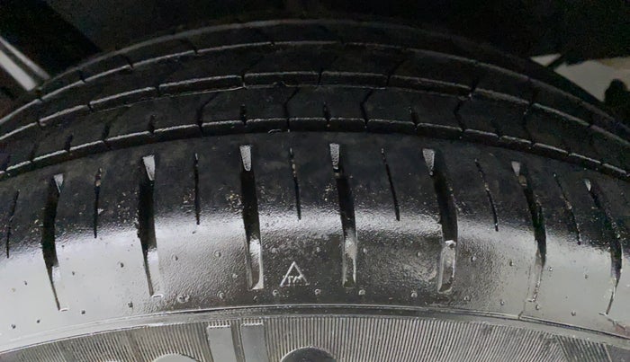 2019 Maruti Baleno ZETA 1.2 K12, Petrol, Manual, 9,353 km, Left Front Tyre Tread