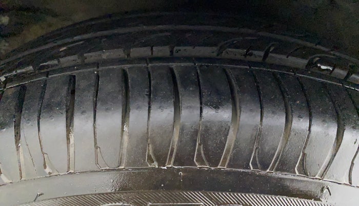2014 Hyundai Xcent S 1.2, Petrol, Manual, 42,877 km, Right Rear Tyre Tread