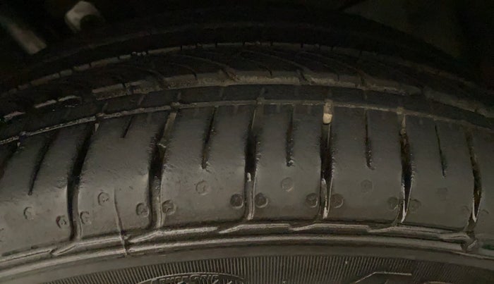 2017 Maruti Baleno ZETA CVT PETROL 1.2, Petrol, Automatic, 35,653 km, Left Rear Tyre Tread