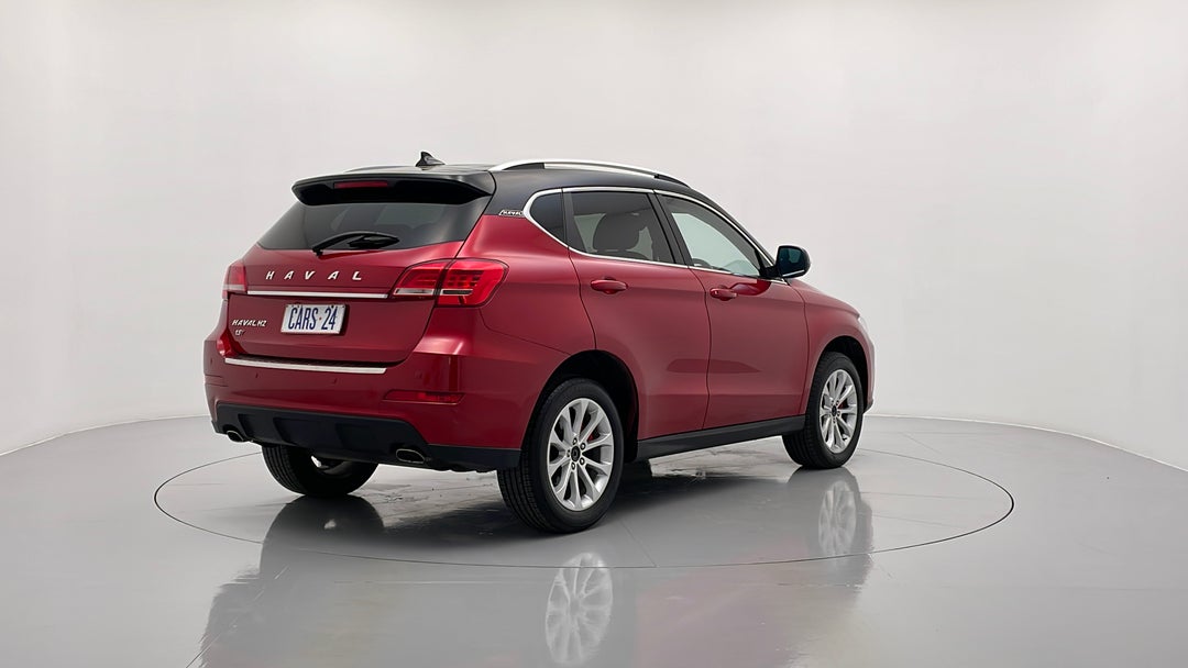 Right Back Diagonal (45- Degree) View