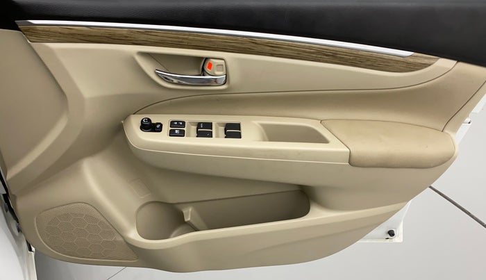 2022 Maruti Ciaz ALPHA  AT 1.5 SHVS PETROL, Petrol, Automatic, 7,536 km, Driver Side Door Panels Control
