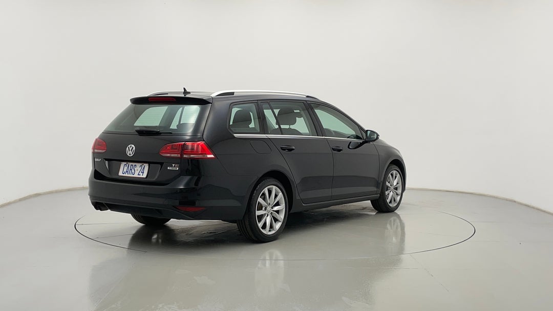 Right Back Diagonal (45- Degree) View