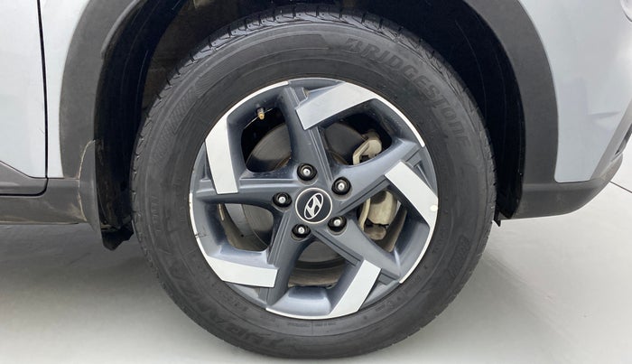 2019 Hyundai VENUE SX(O) CRDi, Diesel, Manual, 34,117 km, Right Front Wheel