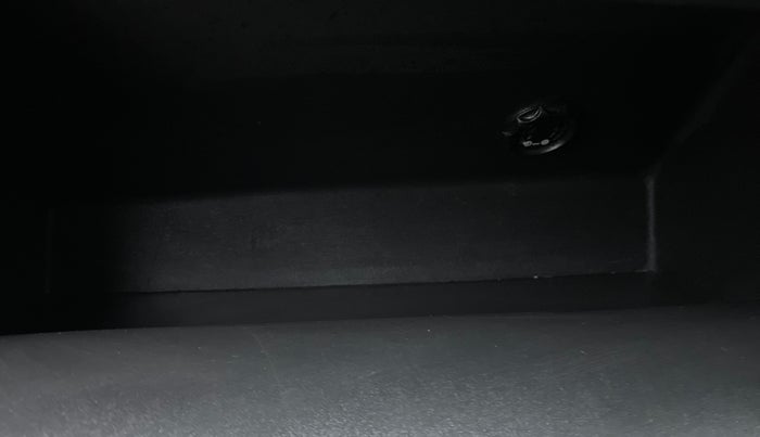 2019 Hyundai VENUE SX(O) CRDi, Diesel, Manual, 34,117 km, Cooled Glove Box