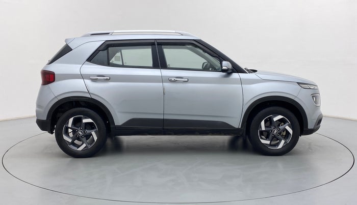 2019 Hyundai VENUE SX(O) CRDi, Diesel, Manual, 34,117 km, Right Side View