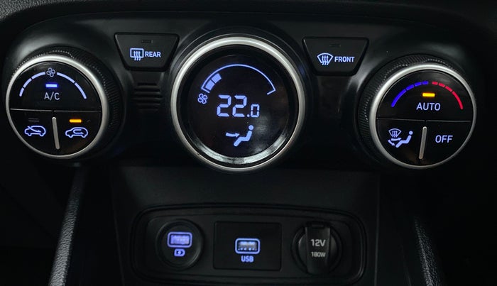 2019 Hyundai VENUE SX(O) CRDi, Diesel, Manual, 34,117 km, Automatic Climate Control