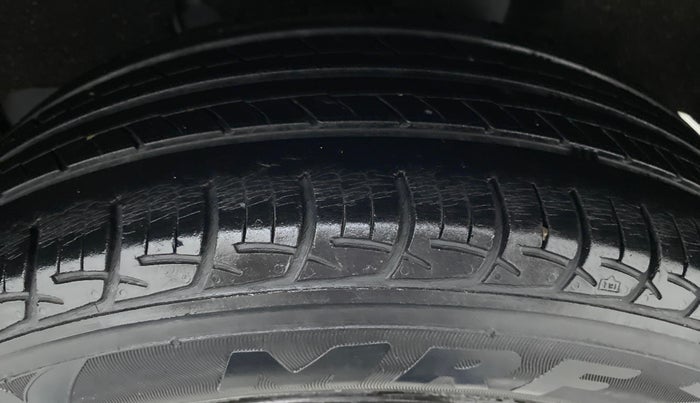2017 Maruti Baleno DELTA 1.2 K12, Petrol, Manual, 51,813 km, Left Rear Tyre Tread