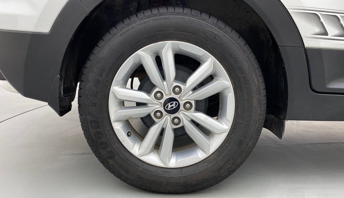 2016 Hyundai Creta 1.6 SX PLUS PETROL, Petrol, Manual, 20,142 km, Right Rear Wheel