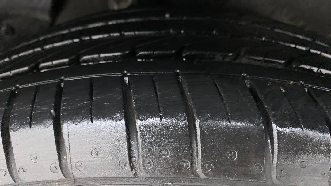 Right Rear Tyre Tread
