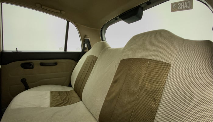 2012 Hyundai Santro Xing GL PLUS, CNG, Manual, 78,263 km, Right Side Rear Door Cabin