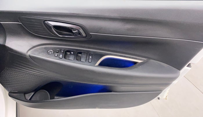 2021 Hyundai NEW I20 Asta 1.0 GDI Turbo IMT, Petrol, Manual, 28,086 km, Driver Side Door Panels Control
