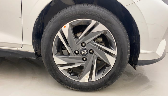 2021 Hyundai NEW I20 Asta 1.0 GDI Turbo IMT, Petrol, Manual, 28,086 km, Right Front Wheel